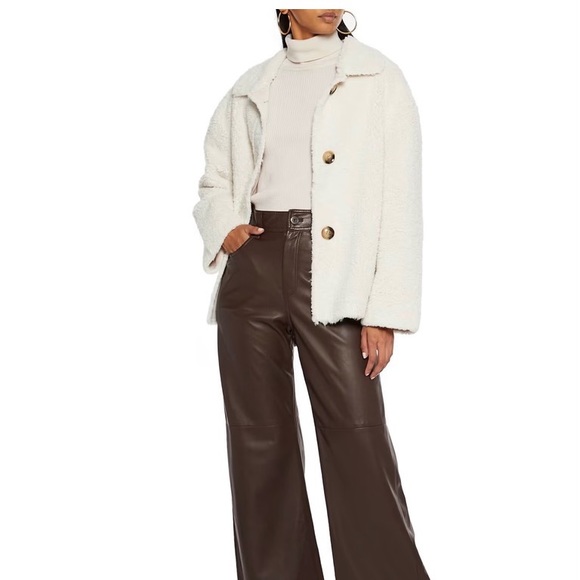 Shearling in Ivory Medium - Picture 7 of 15